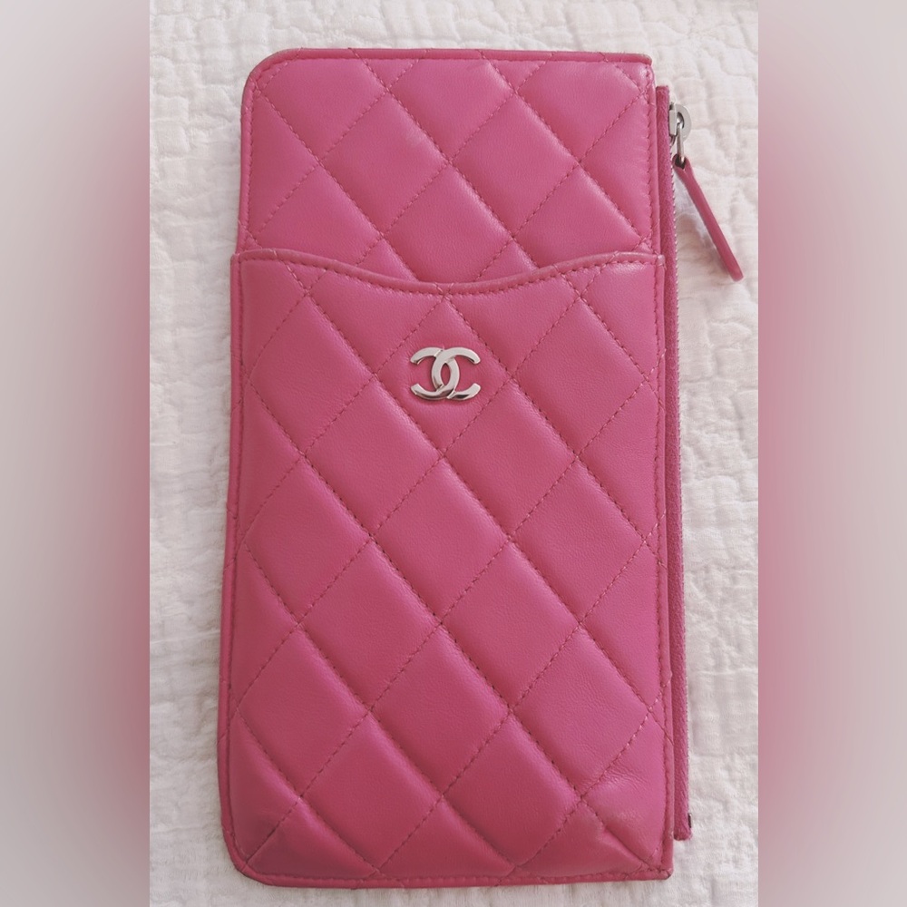 Chanel phone slot zipper wallet Bubblegum pink
